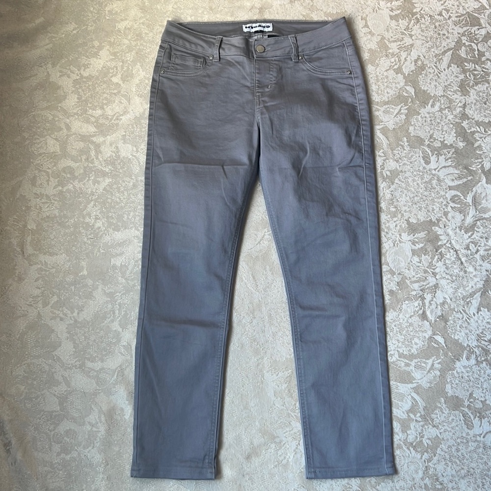 Peter Nygard Jeans